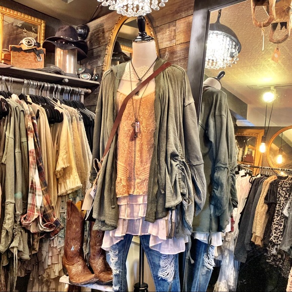 LAST ONE Madam Victoria Tank - HONEY - Picture 3 of 7